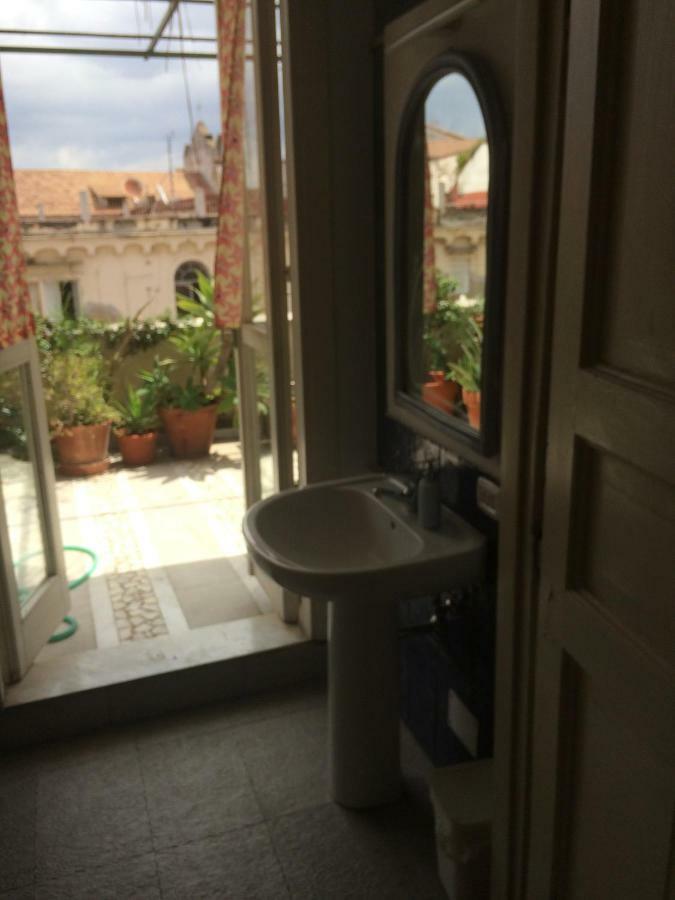 B&B Stella 10 Νάπολη Εξωτερικό φωτογραφία