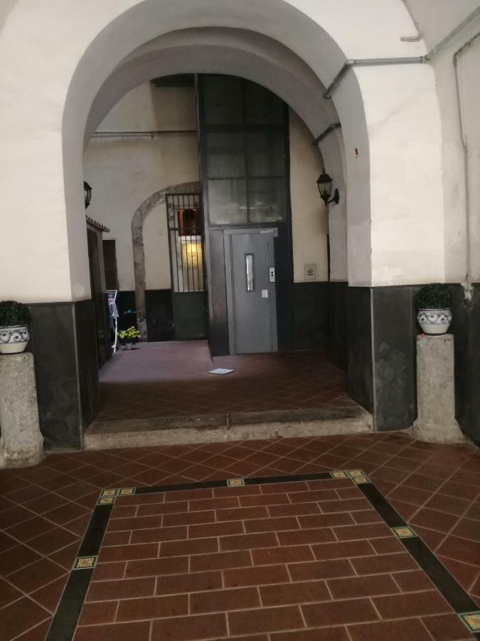 B&B Stella 10 Νάπολη Εξωτερικό φωτογραφία